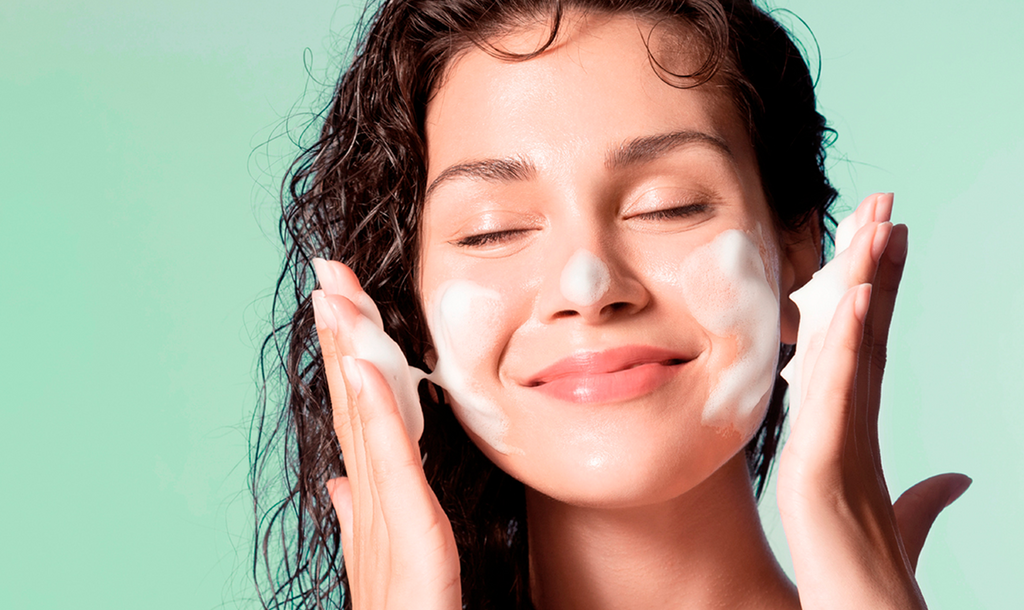 Sensitive Clear: i benefici dei salicilati naturali per la pelle
