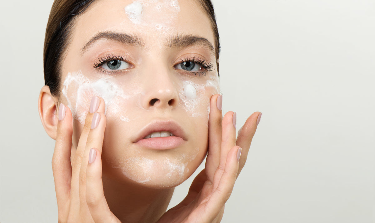 Detersione del viso: la Bellezza inizia così